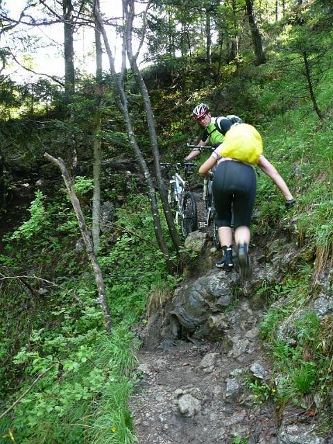 TAV0905_00010.jpg