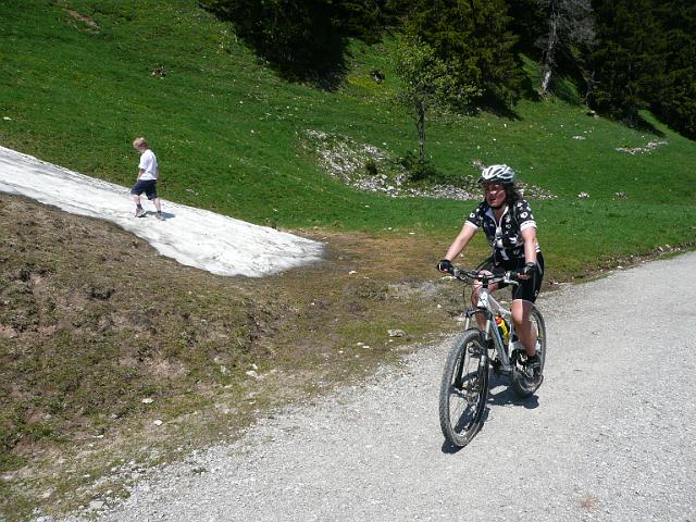 TAV0905_00059.jpg